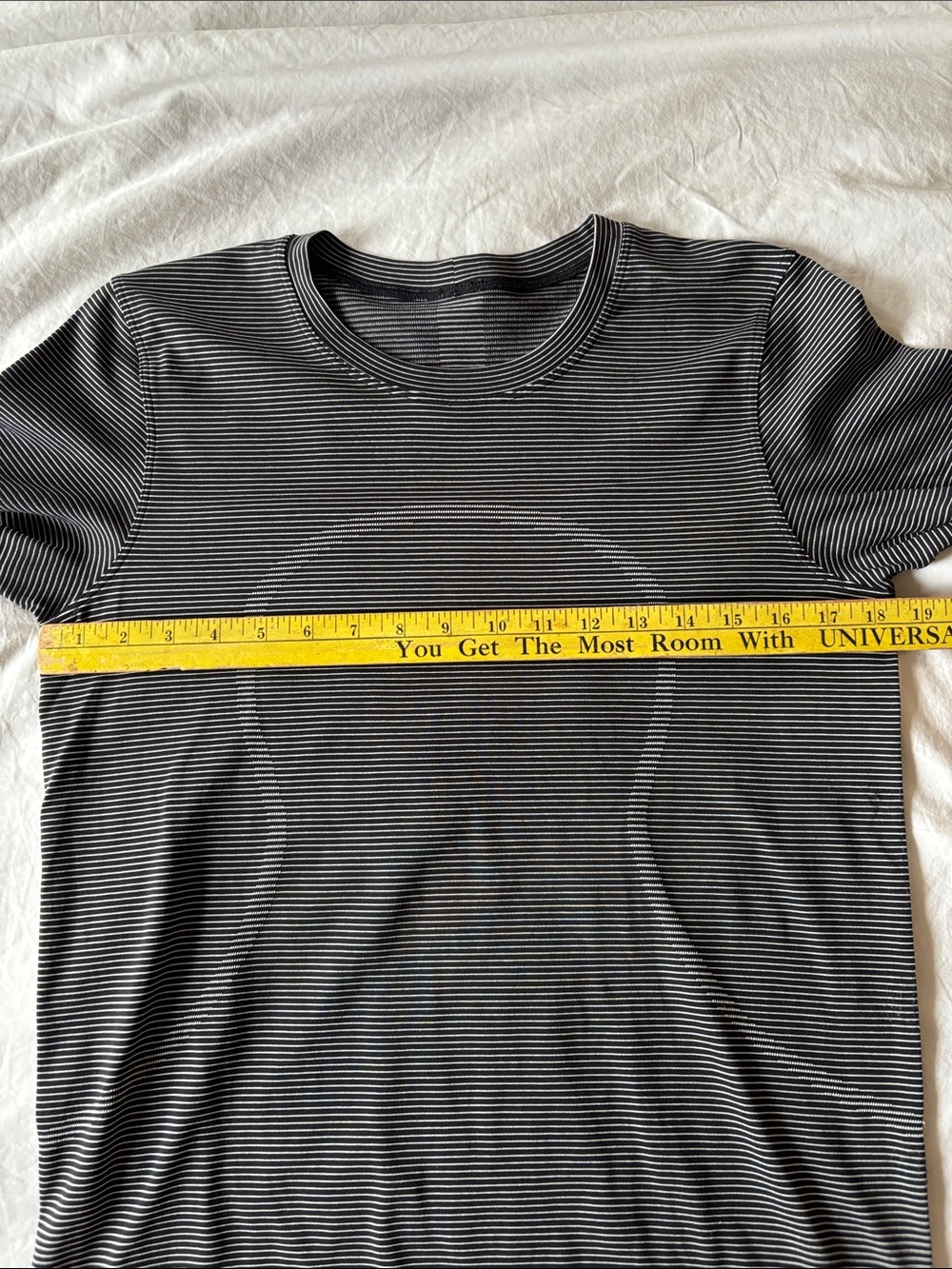 Lululemon Swiftly Relaxed Short Sleeve, Black Stripe, size 8 - Picture 4 of 5